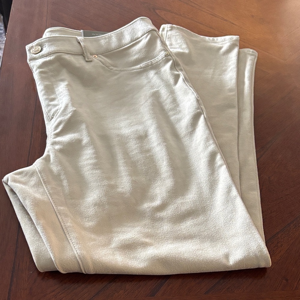 Chico's Light Tan Skinny Jeans